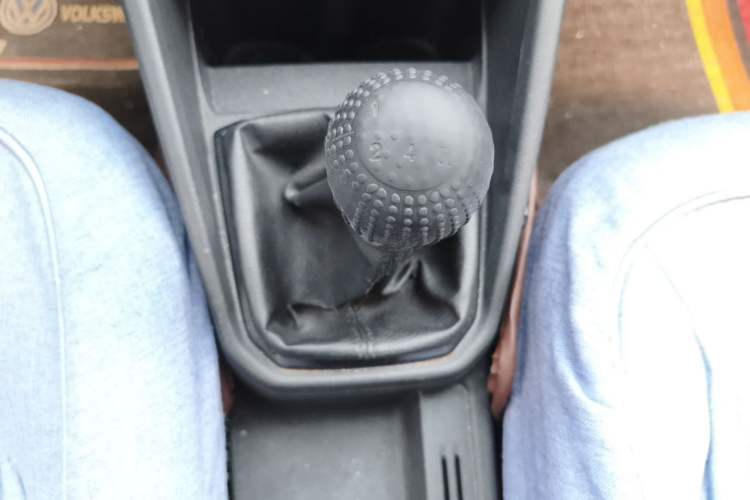 Used Volkswagen Jetta 2019 Dream Edition 1.5L Manual Fashion Version Gear Lever