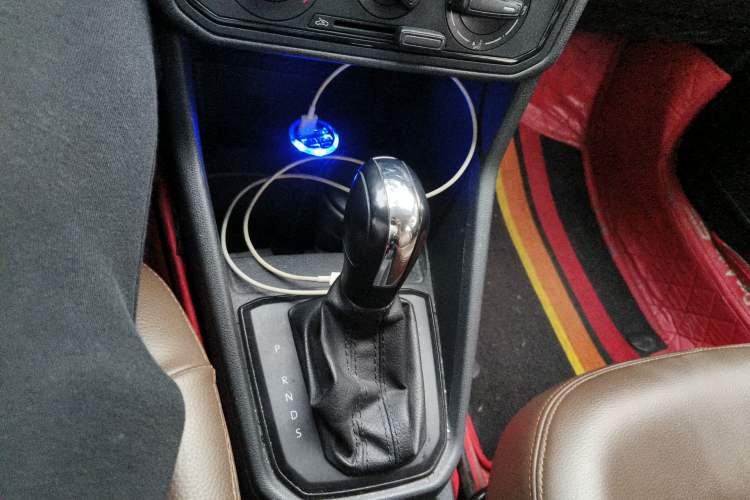 Used Volkswagen Jetta 2019 Dream Edition 1.5L Automatic Fashionable Version Gear Lever