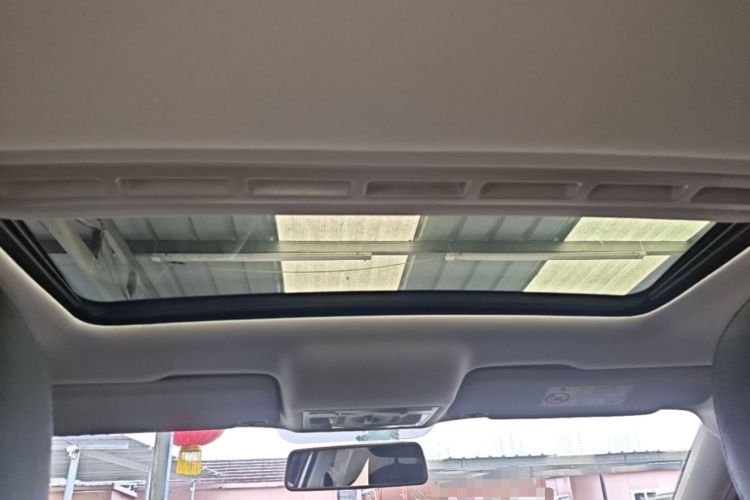 Used Volkswagen Jetta 2019 Dream Edition 1.5L Manual Comfort Version Headliner