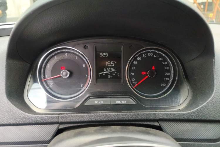 Used Volkswagen Jetta 2019 Dream Edition 1.5L Manual Fashion Version Instrument Cluster