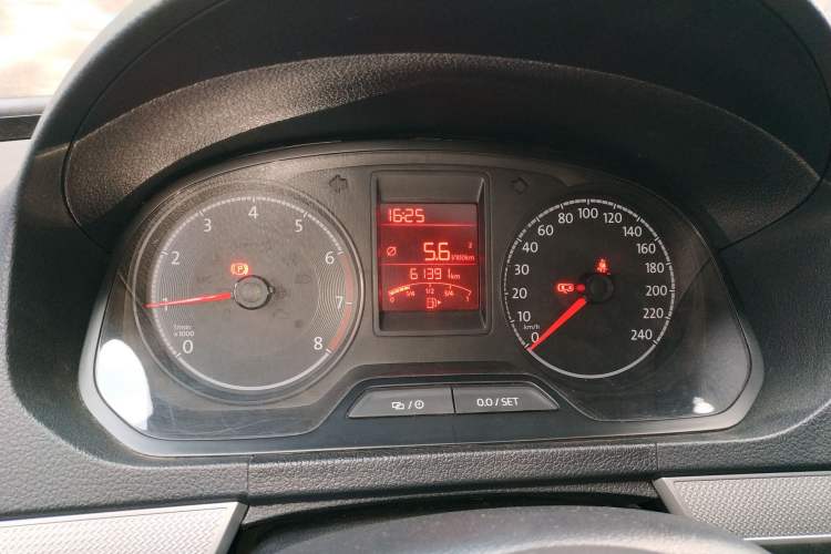 Used Volkswagen Jetta 2019 Dream Edition 1.4L Manual Comfort Version Instrument Cluster