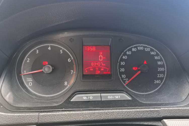 Used Volkswagen Jetta 2019 Dream Edition 1.5L Manual Comfort Version Instrument Cluster