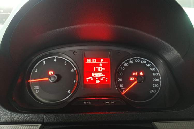 Used Volkswagen Jetta 2019 Dream Edition 1.5L Automatic Comfort Version Instrument Cluster