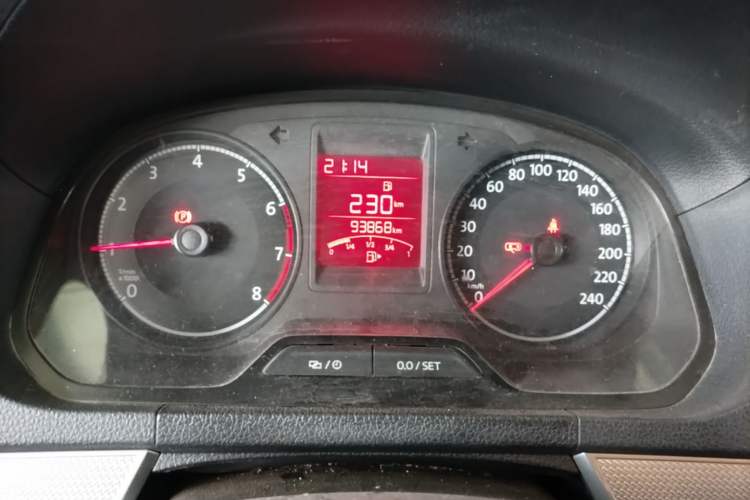 Used Volkswagen Jetta 2019 Dream Edition 1.5L Manual Comfort Version Instrument Cluster