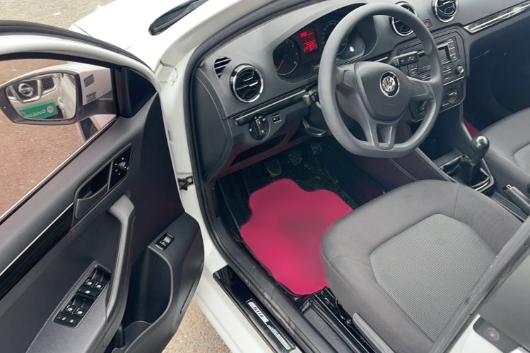 Used Volkswagen Jetta 2019 Dream Edition 1.5L Manual Fashion Version Interior 1