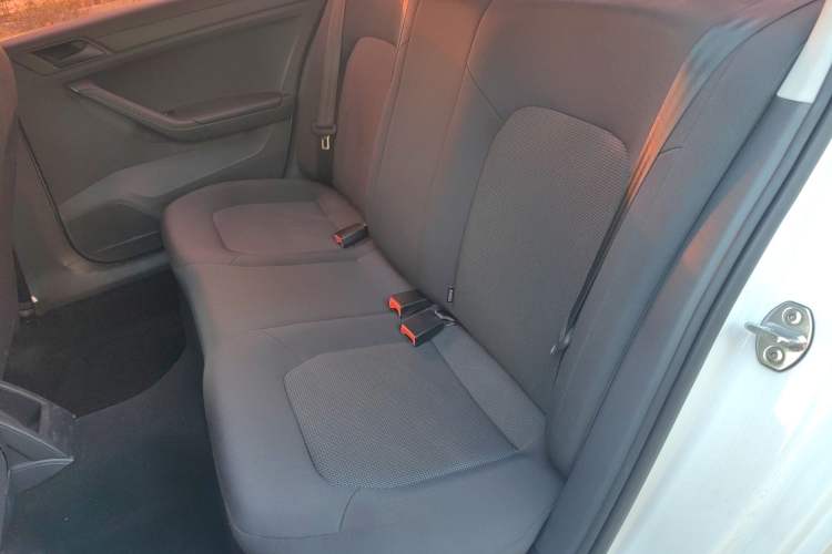 Used Volkswagen Jetta 2019 Dream Edition 1.5L Manual Fashion Version Interior 1