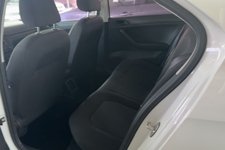 Used Volkswagen Jetta 2019 Dream Edition 1.5L Manual Fashion Version Interior 2