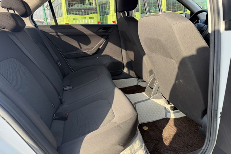 Used Volkswagen Jetta 2019 Dream Edition 1.5L Automatic Fashionable Version Interior 2