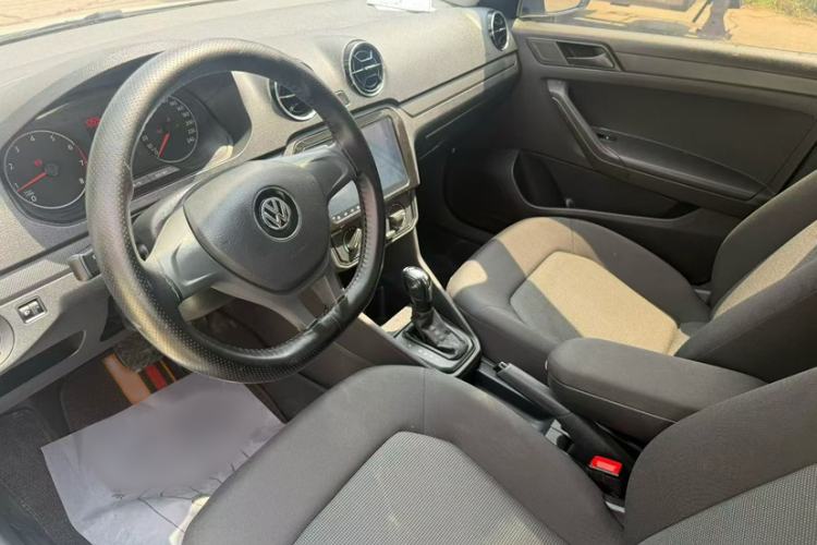 Used Volkswagen Jetta 2019 Dream Edition 1.5L Automatic Fashionable Version Interior 2