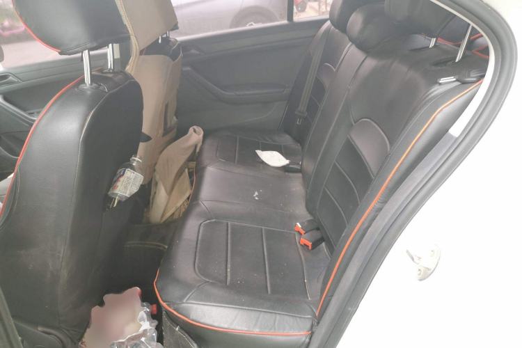 Used Volkswagen Jetta 2019 Dream Edition 1.5L Manual Fashion Version Interior 3