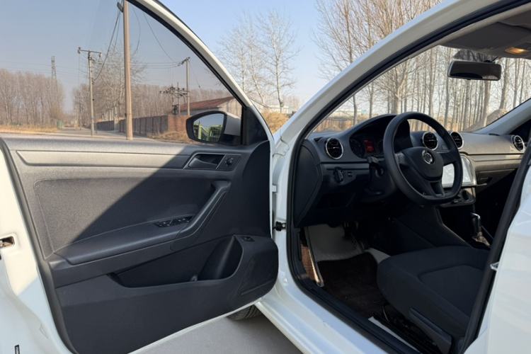 Used Volkswagen Jetta 2019 Dream Edition 1.5L Automatic Fashionable Version Interior 3