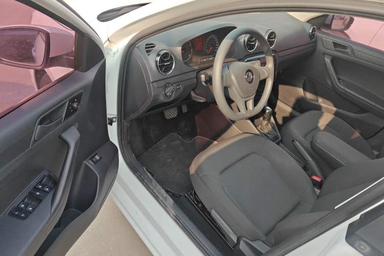 Used Volkswagen Jetta 2019 Dream Edition 1.5L Automatic Fashionable Version Interior 3