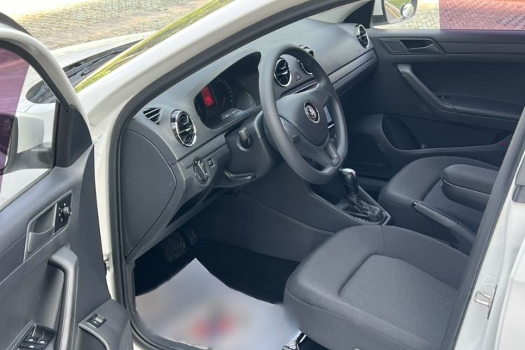 Used Volkswagen Jetta 2019 Dream Edition 1.5L Automatic Fashionable Version Interior 4