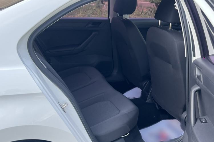 Used Volkswagen Jetta 2019 Dream Edition 1.5L Automatic Fashionable Version Interior 6