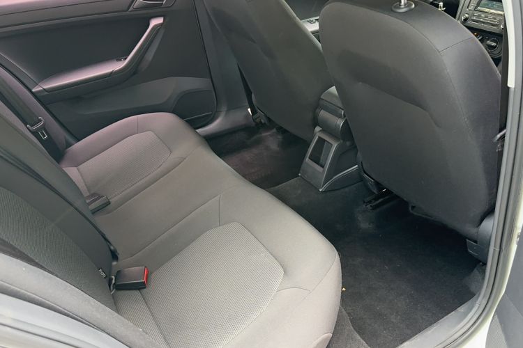 Used Volkswagen Jetta 2019 Dream Edition 1.5L Manual Fashion Version Interior 7