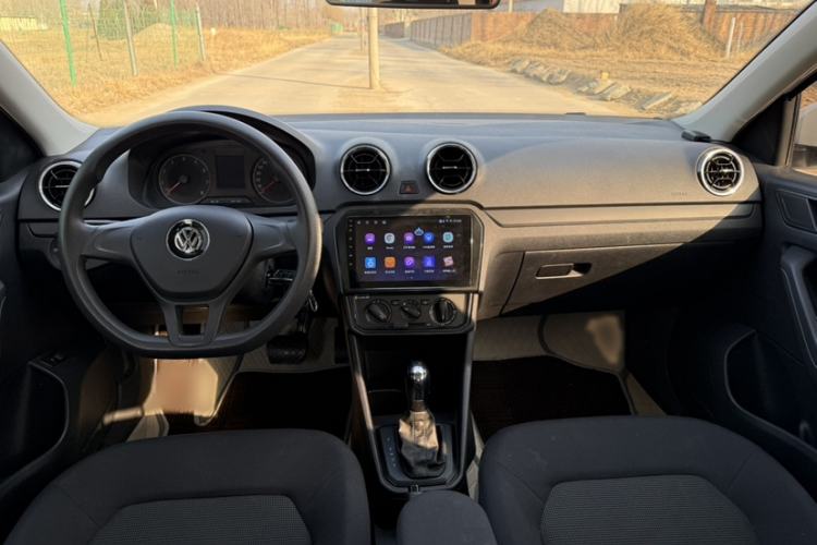 Used Volkswagen Jetta 2019 Dream Edition 1.5L Automatic Fashionable Version Interior 9