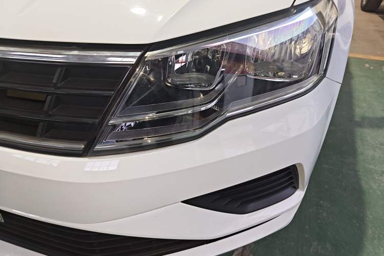 Used Volkswagen Jetta 2019 Dream Edition 1.4L Manual Fashion Version Left Front Headlight