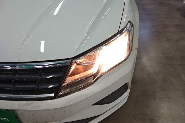 Used Volkswagen Jetta 2019 Dream Edition 1.4L Manual Fashion Version Left Front Headlight