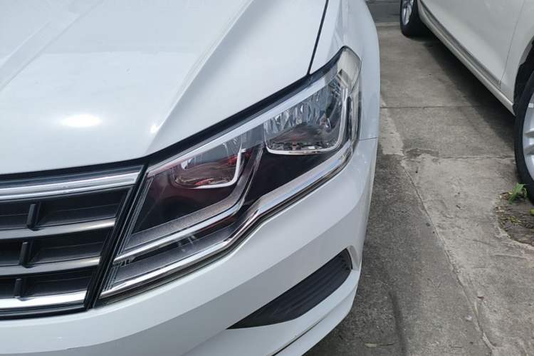 Used Volkswagen Jetta 2019 Dream Edition 1.4L Manual Fashion Version Left Front Headlight
