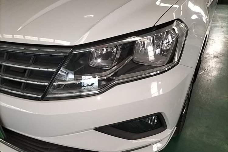 Used Volkswagen Jetta 2019 Dream Edition 1.5L Automatic Comfort Version Left Front Headlight