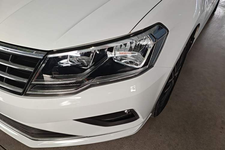 Used Volkswagen Jetta 2019 Dream Edition 1.5L Automatic Comfort Version Left Front Headlight