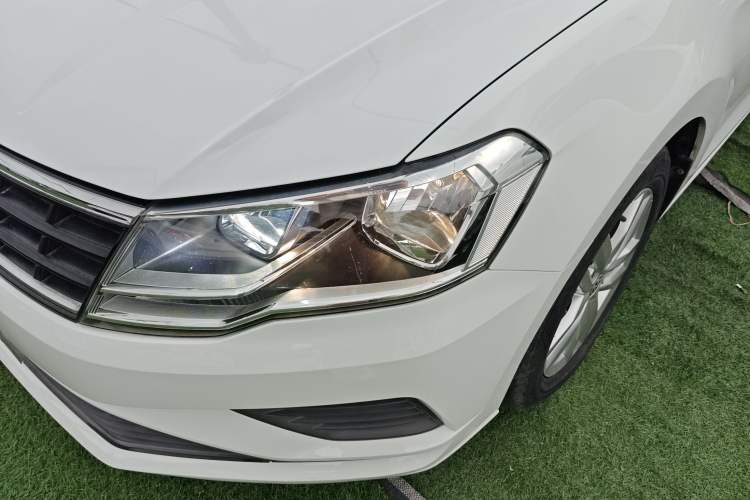 Used Volkswagen Jetta 2019 Dream Edition 1.4L Manual Fashion Version Left Front Headlight
