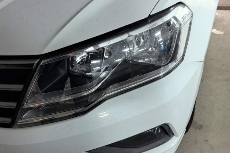 Used Volkswagen Jetta 2019 Dream Edition 1.5L Automatic Comfort Version Left Front Headlight
