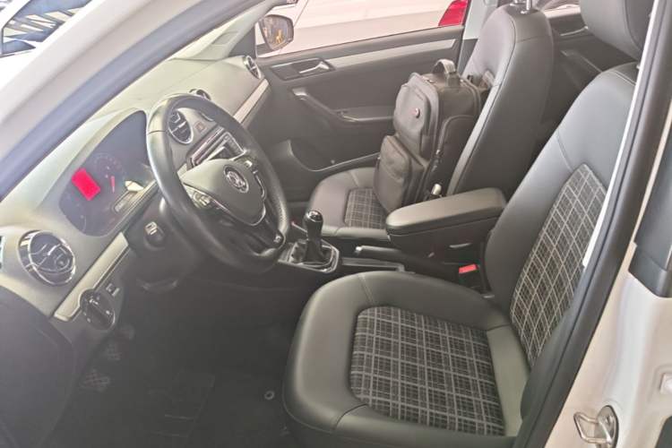 Used Volkswagen Jetta 2019 Dream Edition 1.5L Manual Comfort Version Left Front Seat