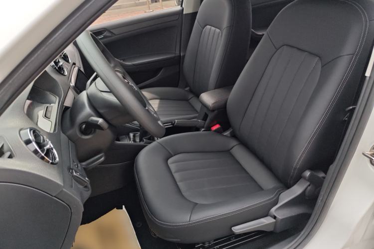 Used Volkswagen Jetta 2019 Dream Edition 1.5L Manual Fashion Version Left Front Seat