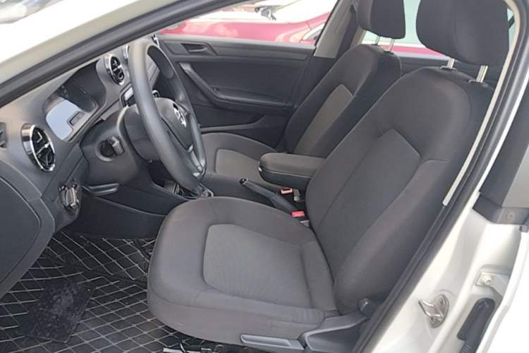 Used Volkswagen Jetta 2019 Dream Edition 1.5L Automatic Fashionable Version Left Front Seat