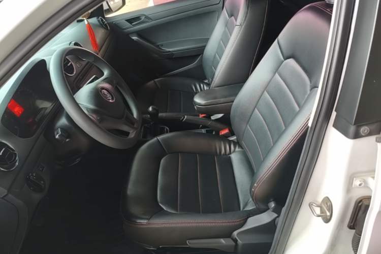 Used Volkswagen Jetta 2019 Dream Edition 1.4L Manual Fashion Version Left Front Seat