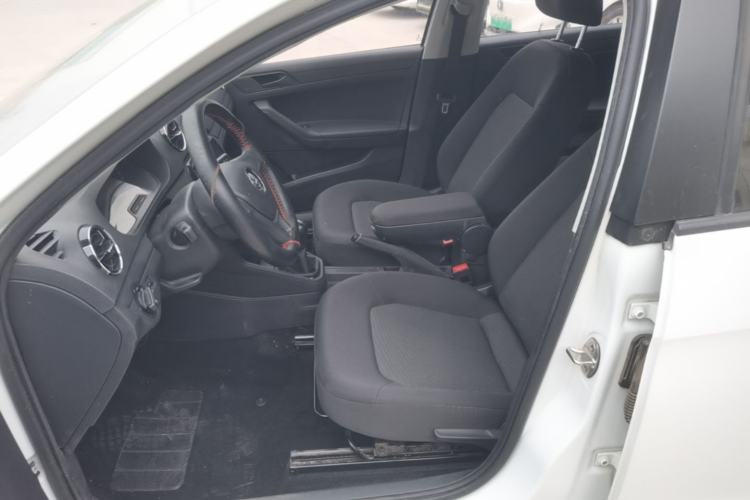 Used Volkswagen Jetta 2019 Dream Edition 1.4L Manual Fashion Version Left Front Seat