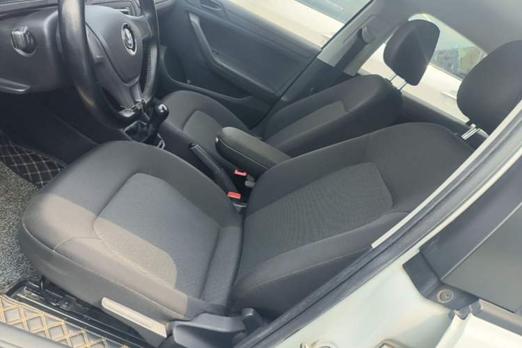 Used Volkswagen Jetta 2019 Dream Edition 1.4L Manual Fashion Version Left Front Seat