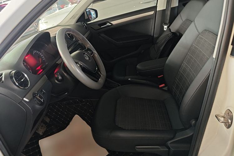 Used Volkswagen Jetta 2019 Dream Edition 1.5L Automatic Comfort Version Left Front Seat