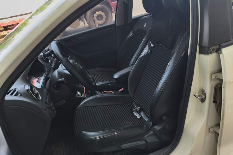 Used Volkswagen Jetta 2019 Dream Edition 1.4L Manual Fashion Version Left Front Seat