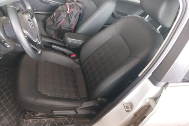 Used Volkswagen Jetta 2019 Dream Edition 1.5L Manual Comfort Version Left Front Seat