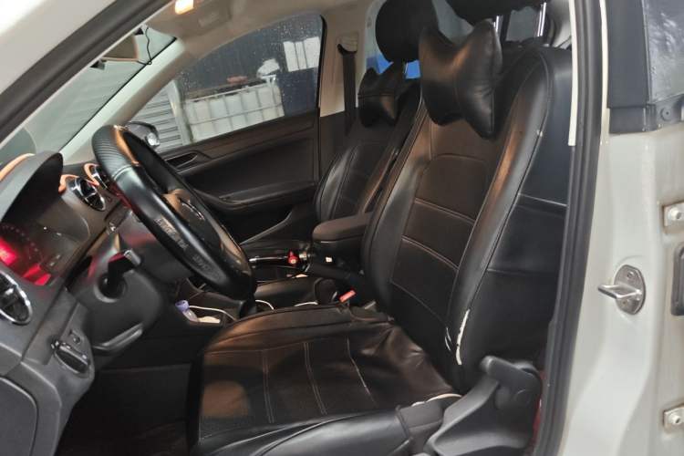 Used Volkswagen Jetta 2019 Dream Edition 1.4L Manual Fashion Version Left Front Seat