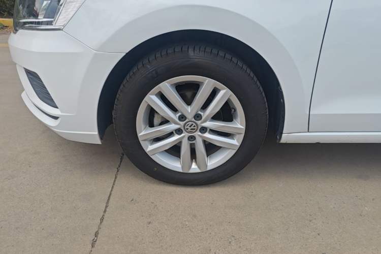 Used Volkswagen Jetta 2019 Dream Edition 1.5L Manual Fashion Version Left Front Wheel Hub