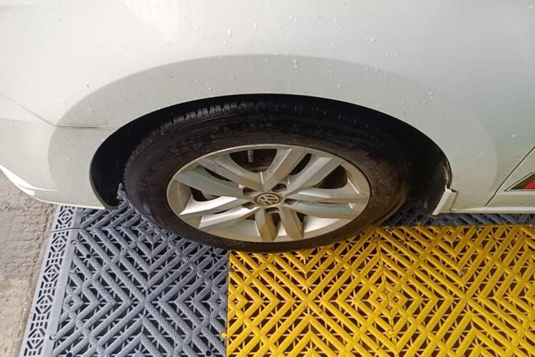 Used Volkswagen Jetta 2019 Dream Edition 1.5L Automatic Fashionable Version Left Front Wheel Hub