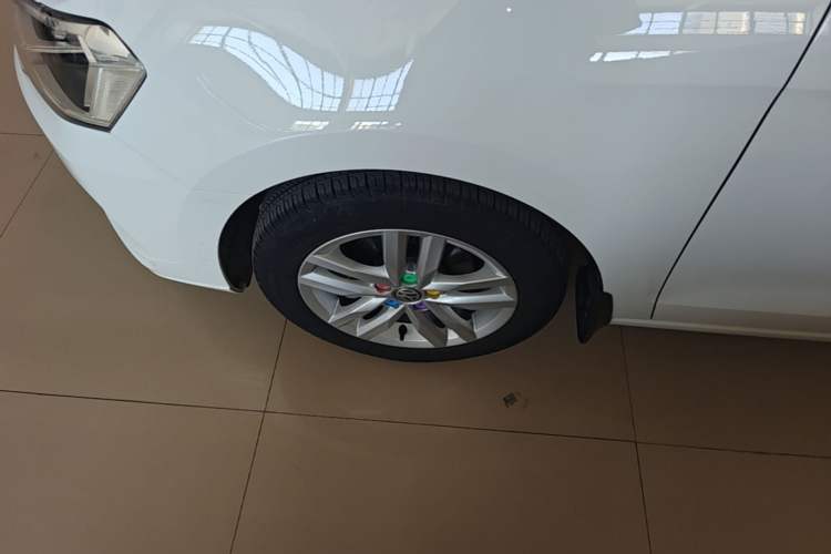 Used Volkswagen Jetta 2019 Dream Edition 1.5L Manual Fashion Version Left Front Wheel Hub