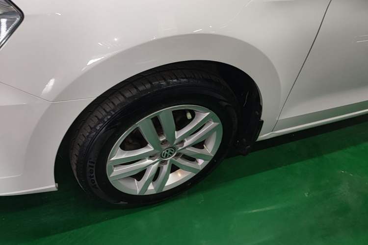 Used Volkswagen Jetta 2019 Dream Edition 1.5L Manual Fashion Version Left Front Wheel Hub