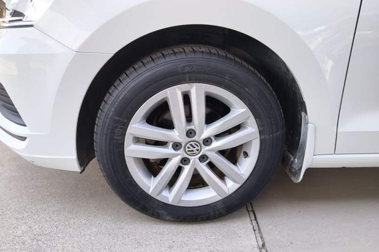 Used Volkswagen Jetta 2019 Dream Edition 1.5L Automatic Fashionable Version Left Front Wheel Hub