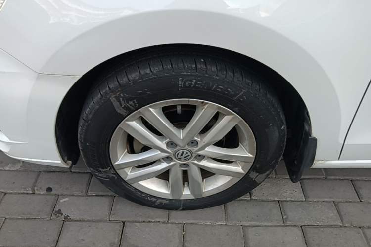 Used Volkswagen Jetta 2019 Dream Edition 1.5L Automatic Fashionable Version Left Front Wheel Hub