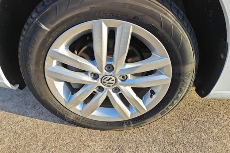 Used Volkswagen Jetta 2019 Dream Edition 1.5L Manual Fashion Version Left Front Wheel Hub