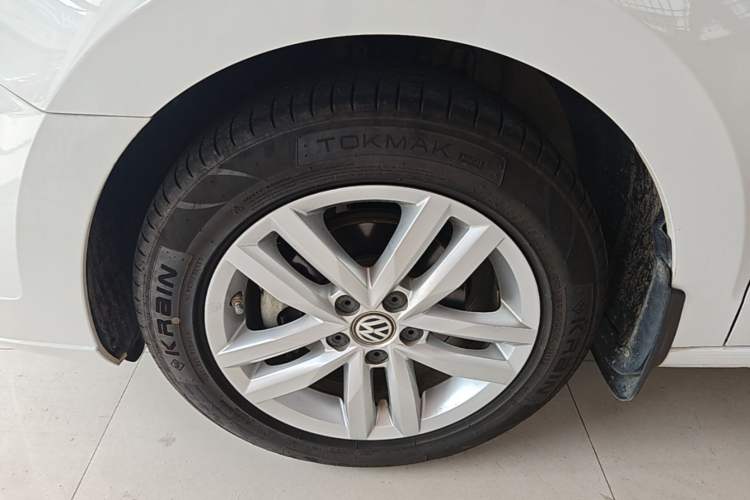Used Volkswagen Jetta 2019 Dream Edition 1.5L Automatic Fashionable Version Left Front Wheel Hub