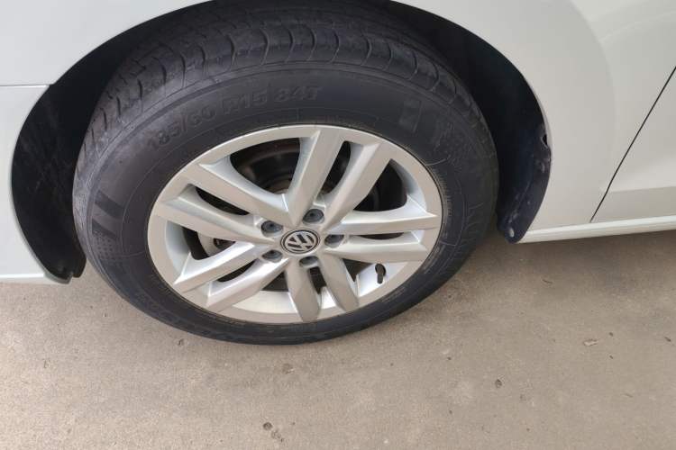 Used Volkswagen Jetta 2019 Dream Edition 1.5L Manual Fashion Version Left Front Wheel Hub