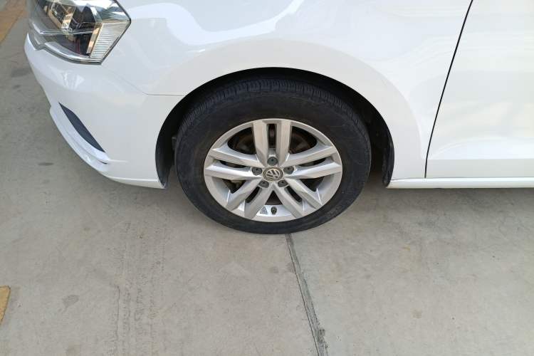 Used Volkswagen Jetta 2019 Dream Edition 1.5L Manual Fashion Version Left Front Wheel Hub