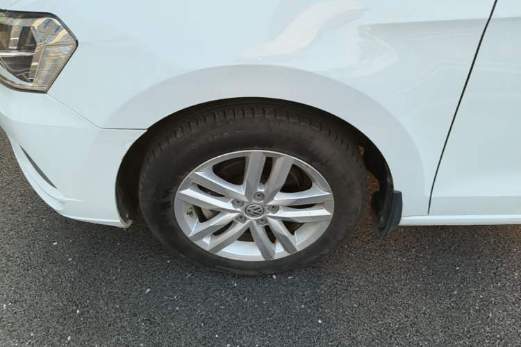 Used Volkswagen Jetta 2019 Dream Edition 1.5L Manual Fashion Version Left Front Wheel Hub
