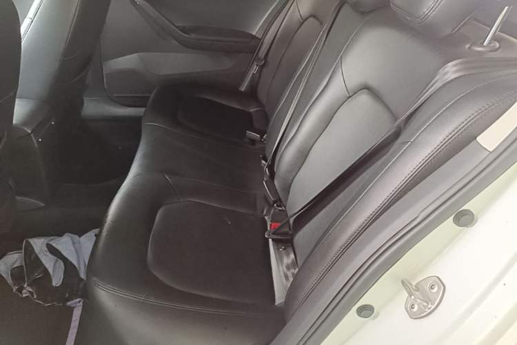 Used Volkswagen Jetta 2019 Dream Edition 1.5L Automatic Fashionable Version Left Rear Seat