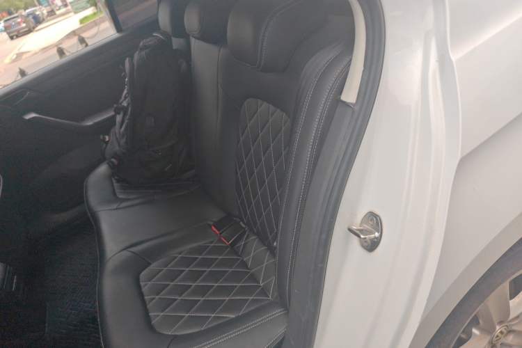 Used Volkswagen Jetta 2019 Dream Edition 1.5L Automatic Fashionable Version Left Rear Seat